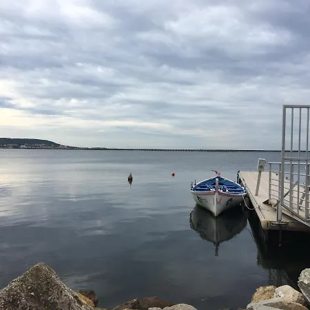 Oda ve Kahvaltı Parentale Etang De Thau