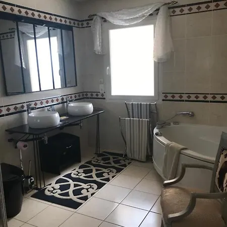 Oda ve Kahvaltı Parentale Etang De Thau Bouzigues